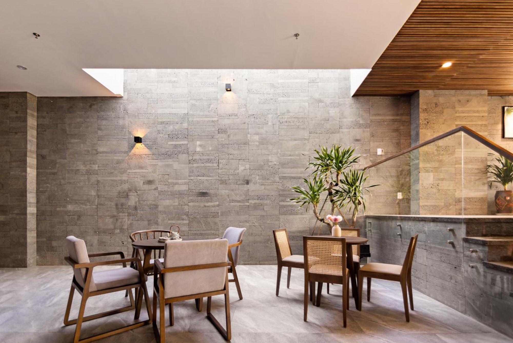Hoang Thinh Hotel & Apartment Danang Exterior photo